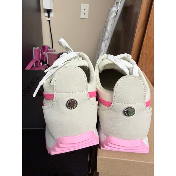 Steve Madden Ladies Sneaker - Picture 6 of 6